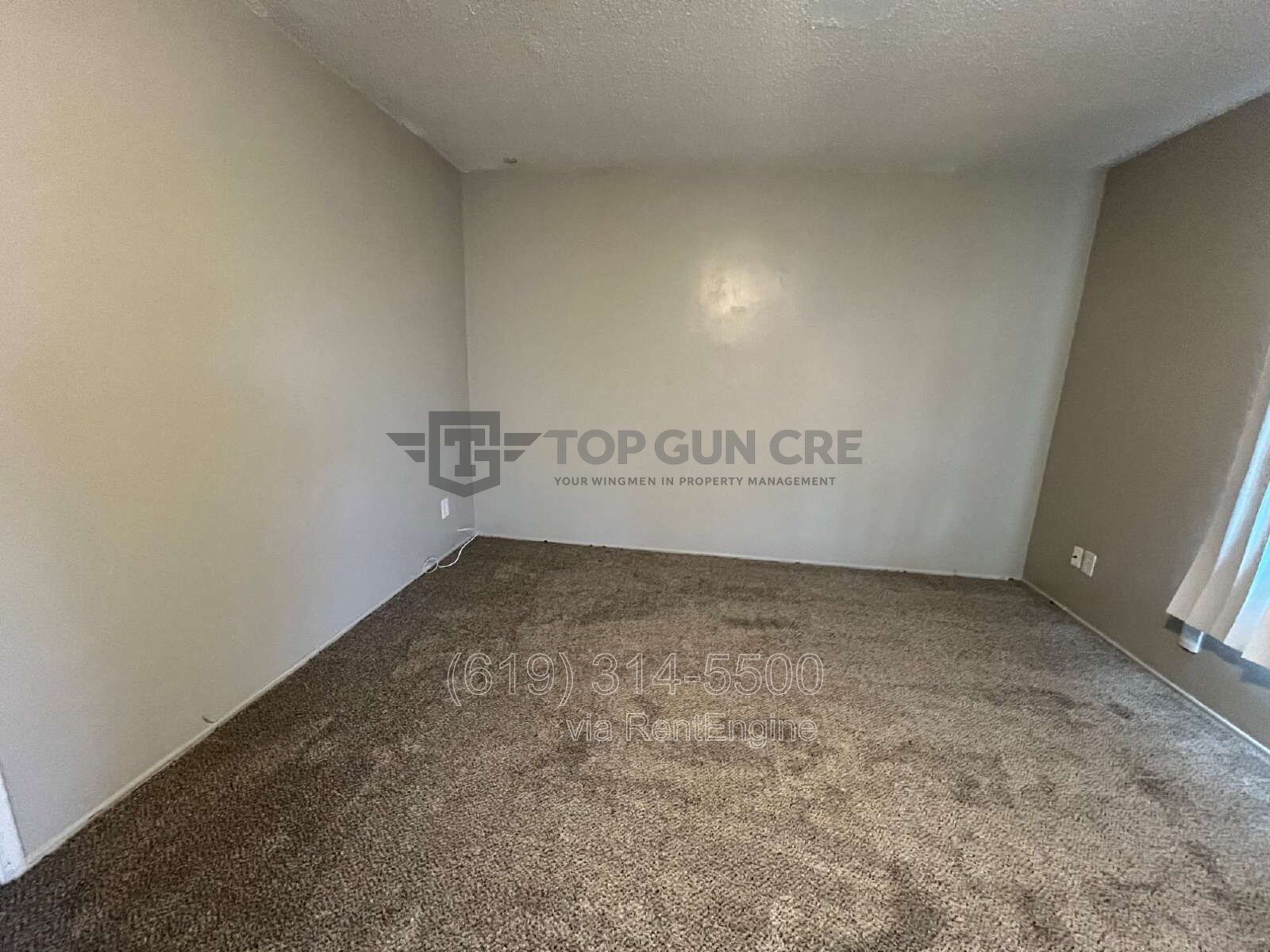 1 bed 1 bath w/ HUGE storage unit property image