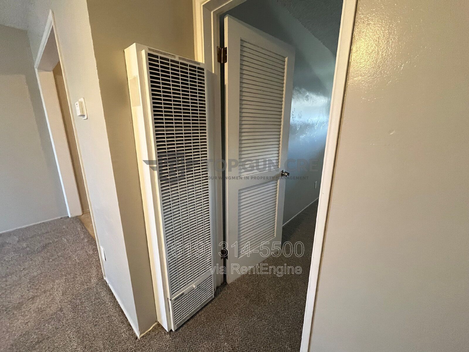 1 bed 1 bath w/ HUGE storage unit property image