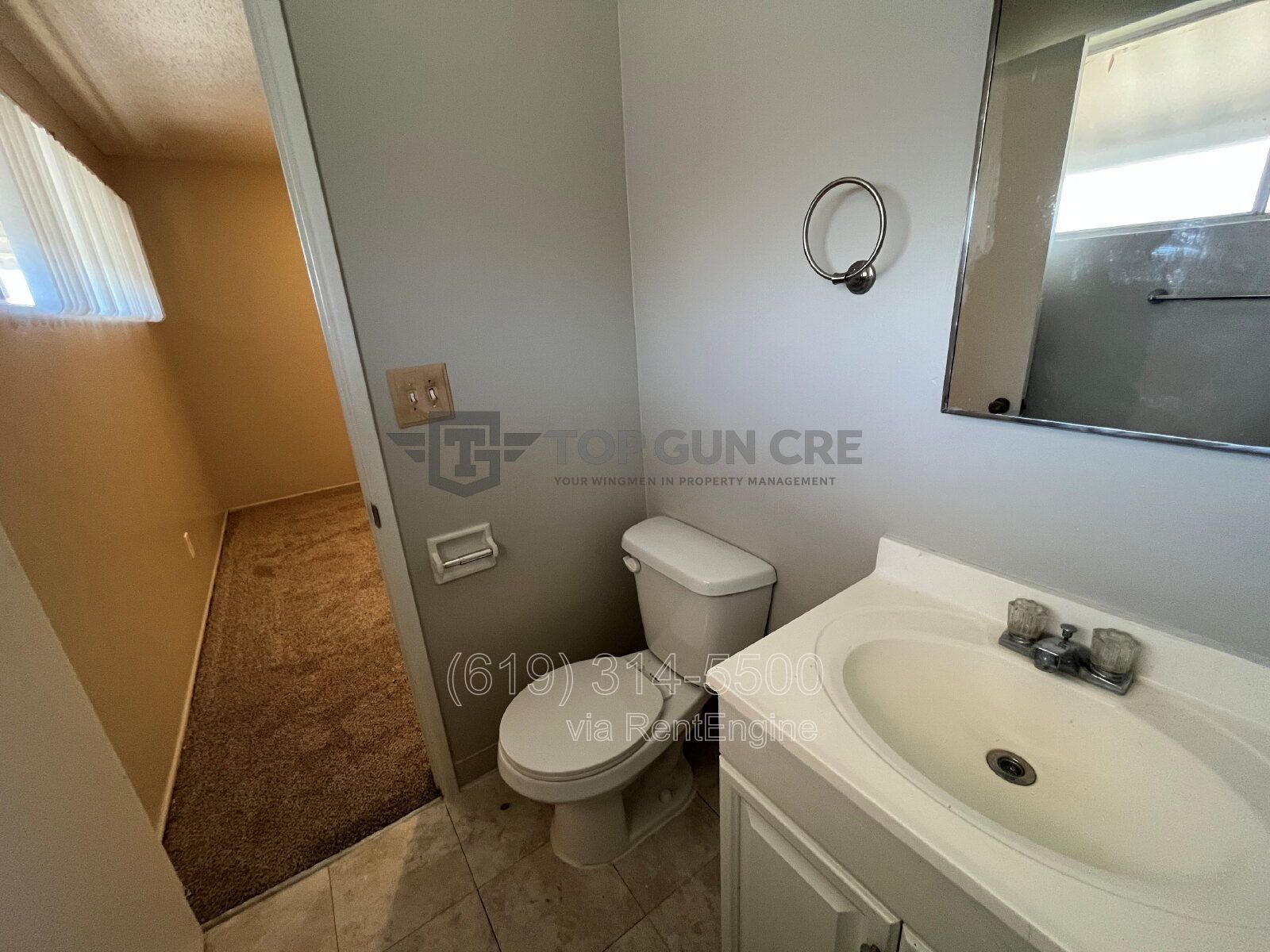 1 bed 1 bath w/ HUGE storage unit property image
