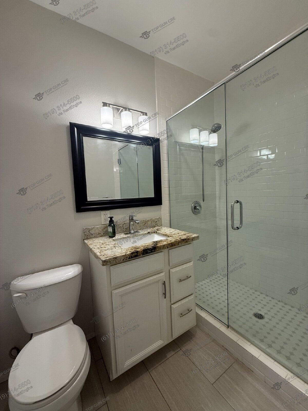 Charming 3 Bed / 2 Bath Two Story Home in Hillcrest property image
