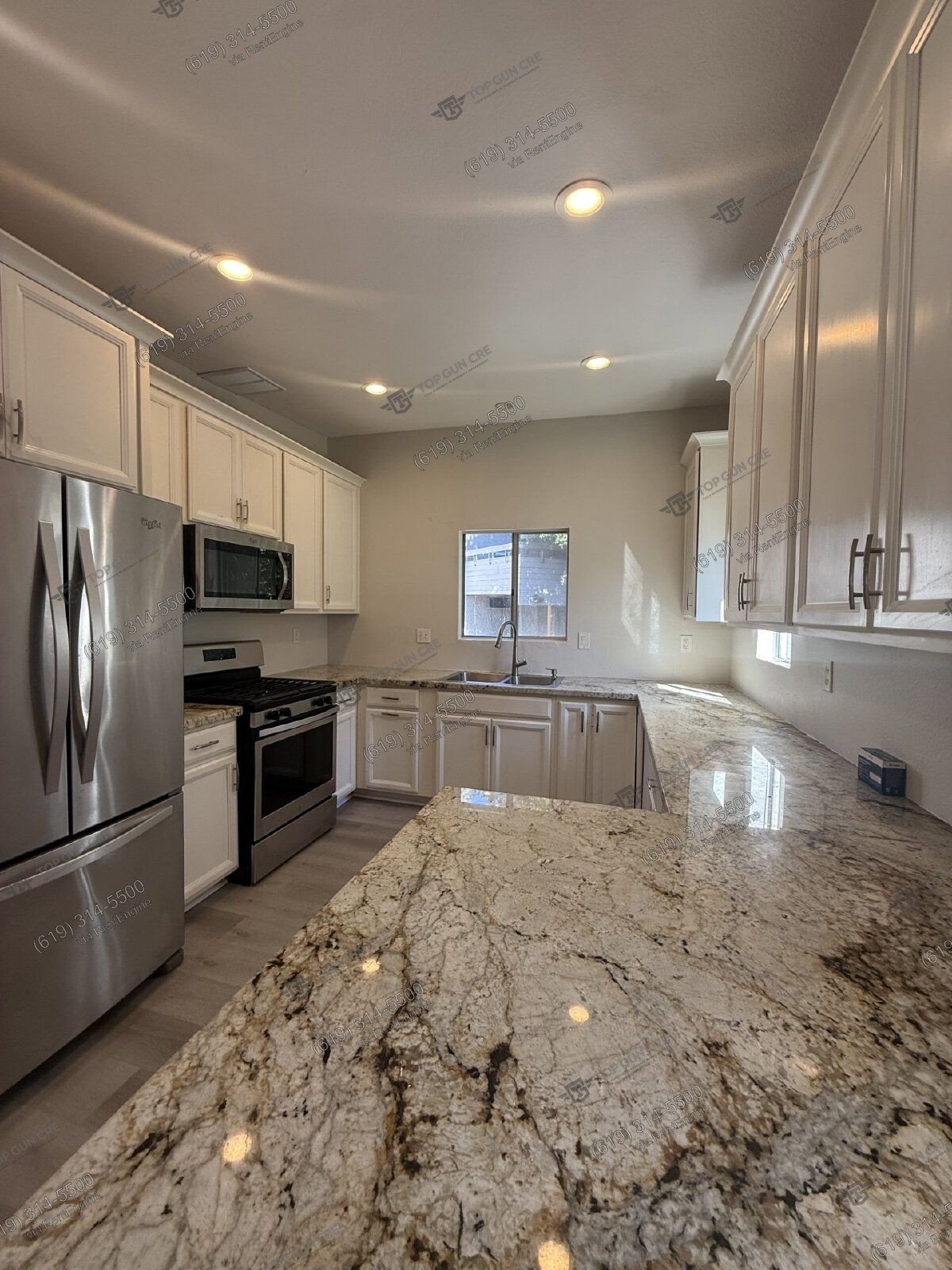 Charming 3 Bed / 2 Bath Two Story Home in Hillcrest property image