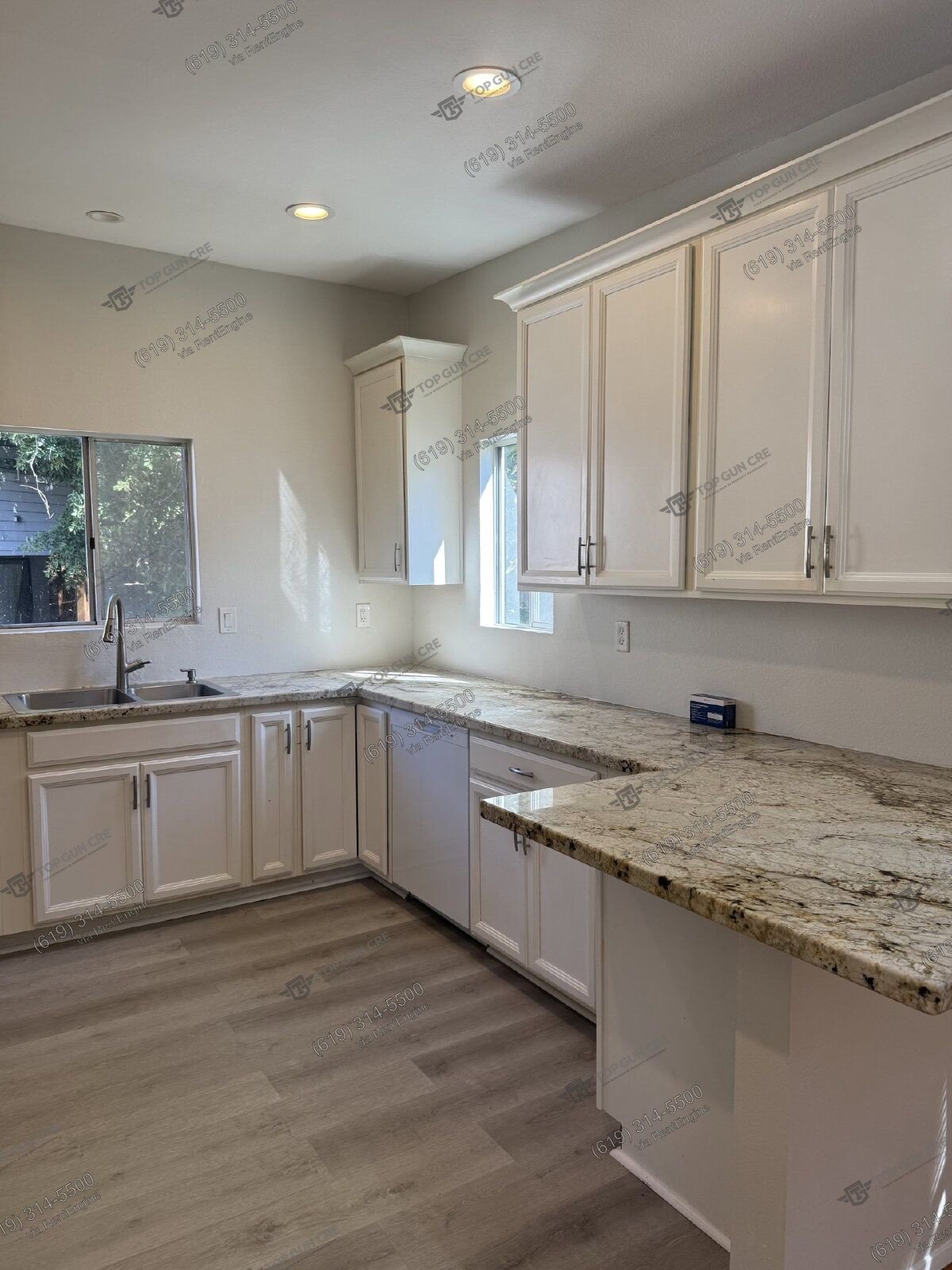 Charming 3 Bed / 2 Bath Two Story Home in Hillcrest property image