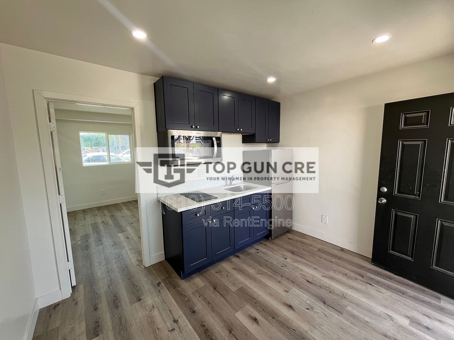 Modern 1-Bedroom | Prime San Ysidro Living property image