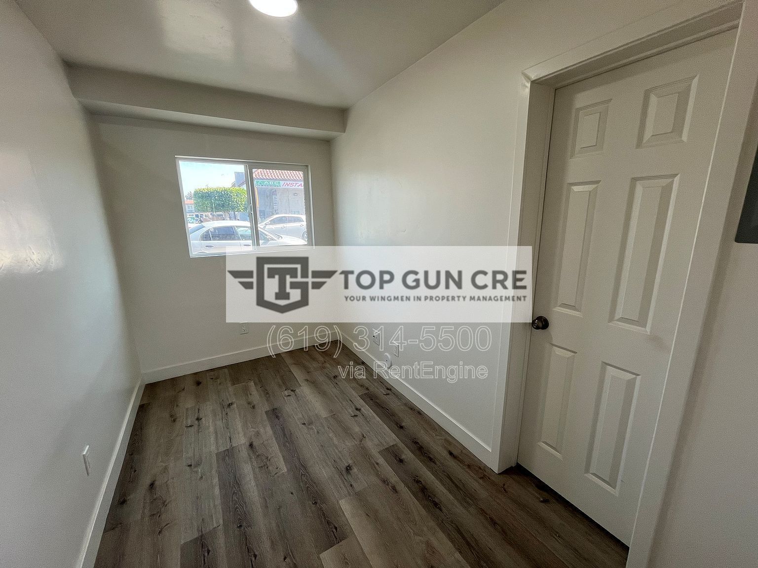 Modern 1-Bedroom | Prime San Ysidro Living property image