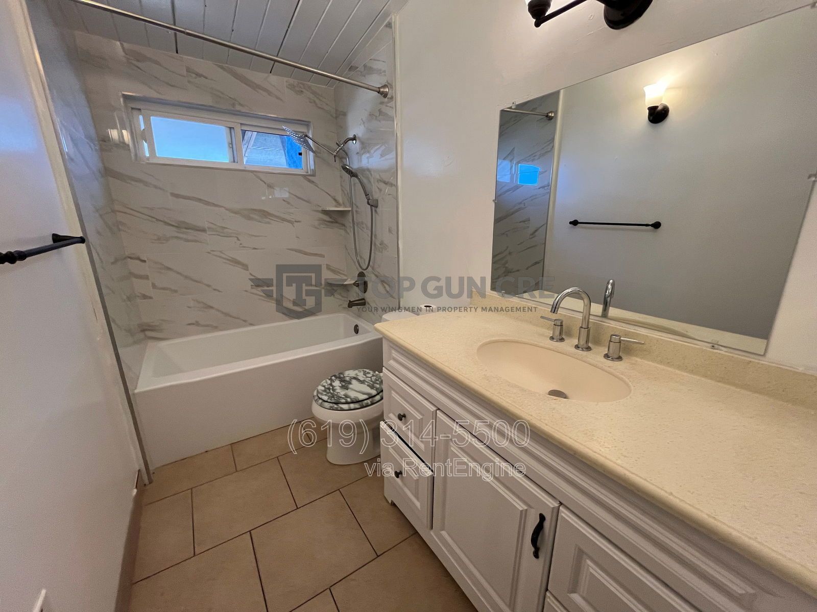 2 bed unit with Private Patio!! property image