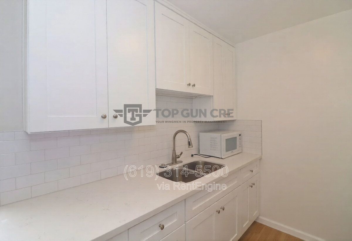 $1,000 Off 1st-month's Rent - Large, Renovated Two-Bedroom in Prime University Heights Location (1 off-street parking) property image