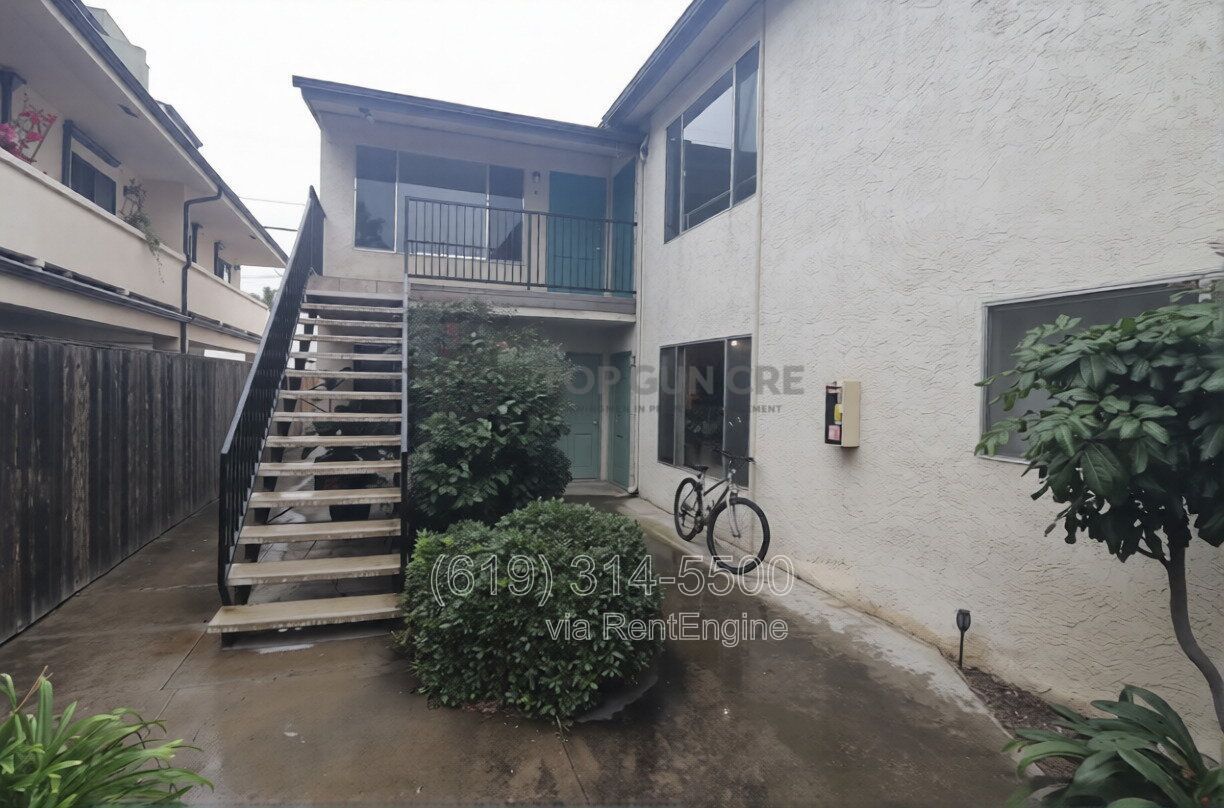 $1,000 Off 1st-month's Rent - Large, Renovated Two-Bedroom in Prime University Heights Location (1 off-street parking) property image