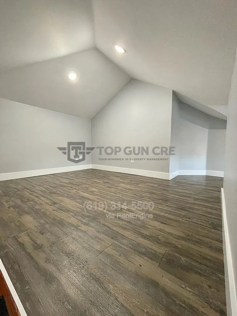 *1-Month Free! Fully renovated 2bed/1bath with private, gated porch, in-unit washer/dryer! property image