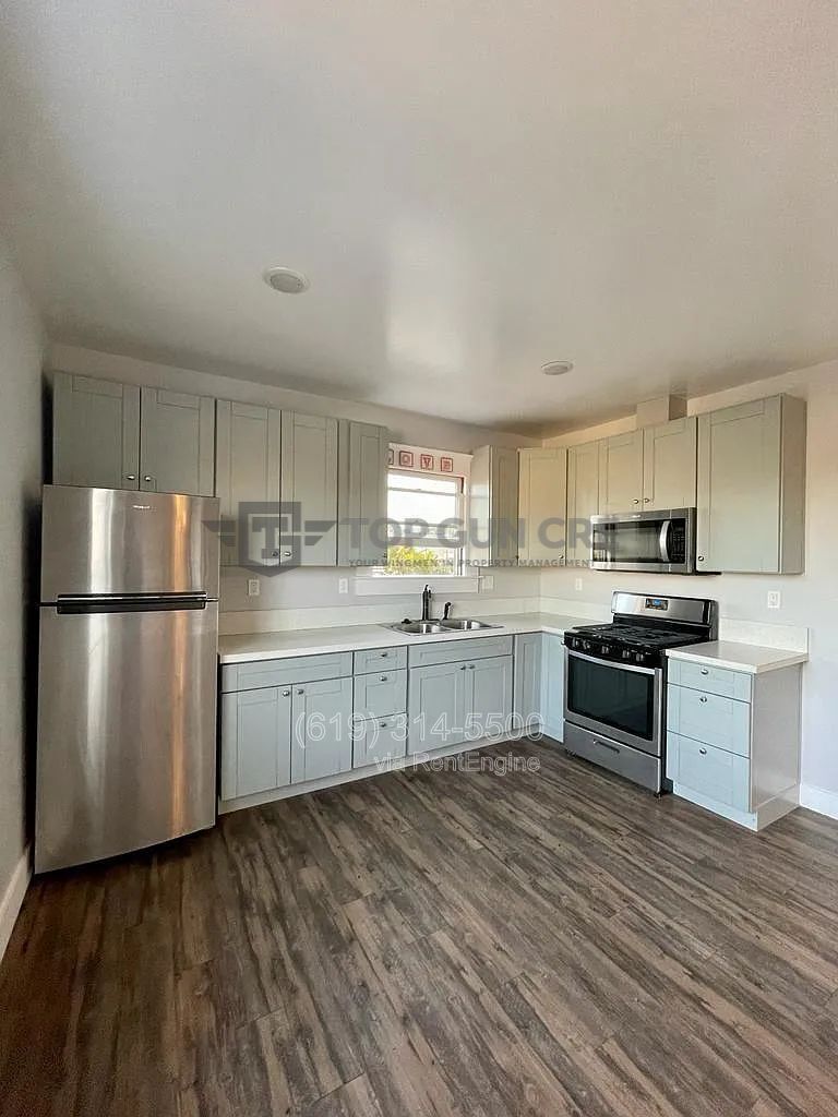 *1-Month Free! Fully renovated 2bed/1bath with private, gated porch, in-unit washer/dryer! property image