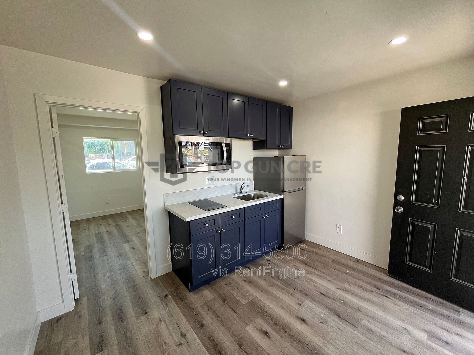 Modern 1-Bedroom | Prime San Ysidro Living property image