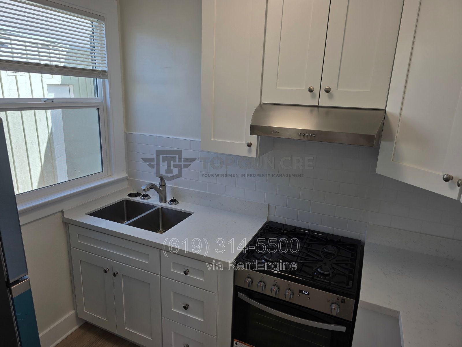 $1K Off 1st-Month!* Charming Mission Hills Craftsman Duplex – Historic Elegance with Modern Upgrades property image