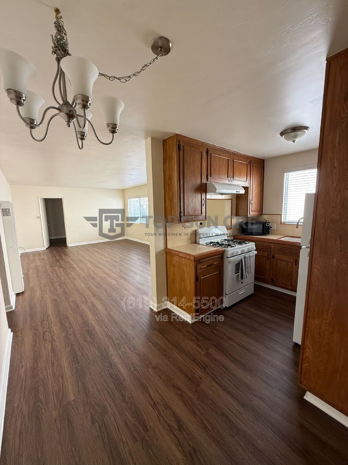 Bright 3BR 1 BATH Apartment FOF RENT! Across from USD (1 Space Off-Street Parking Included) $500 OFF 1ST MONTHS RENT property image